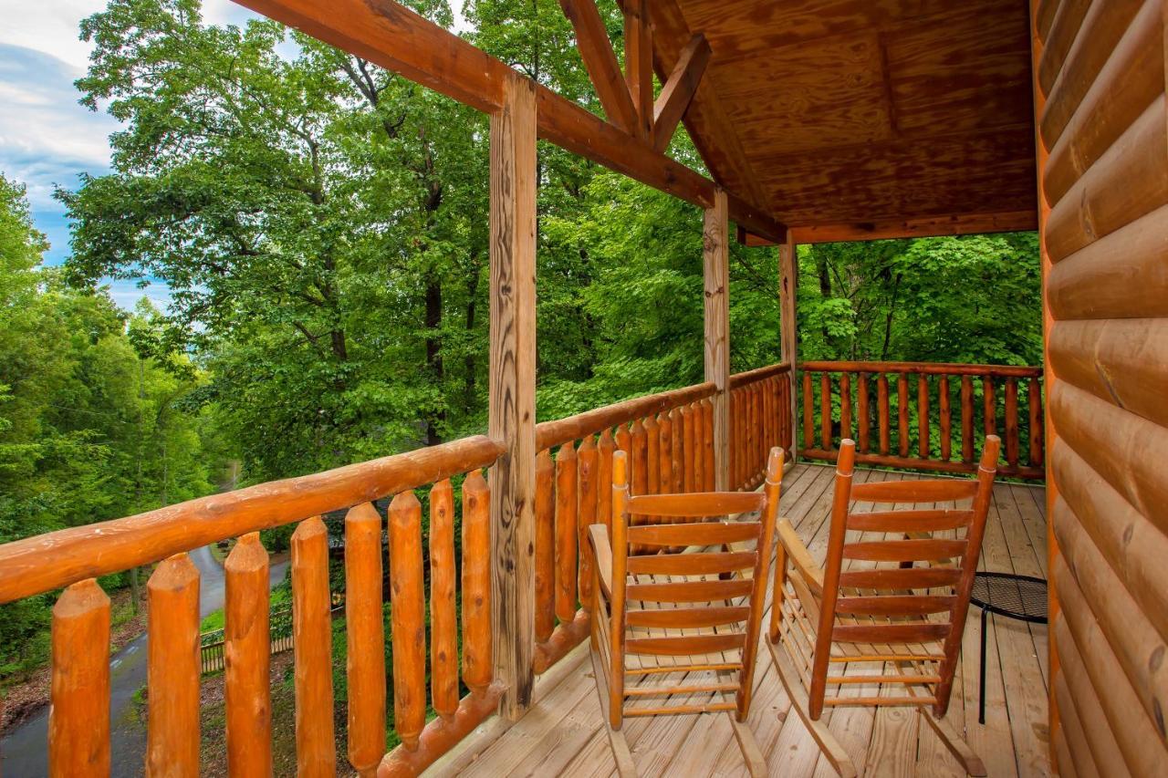 Suite Sensations, Hot Tub, Pool Table, 1089 Free Tickets Each Paid Day, Dollywood And More Pigeon Forge Eksteriør billede
