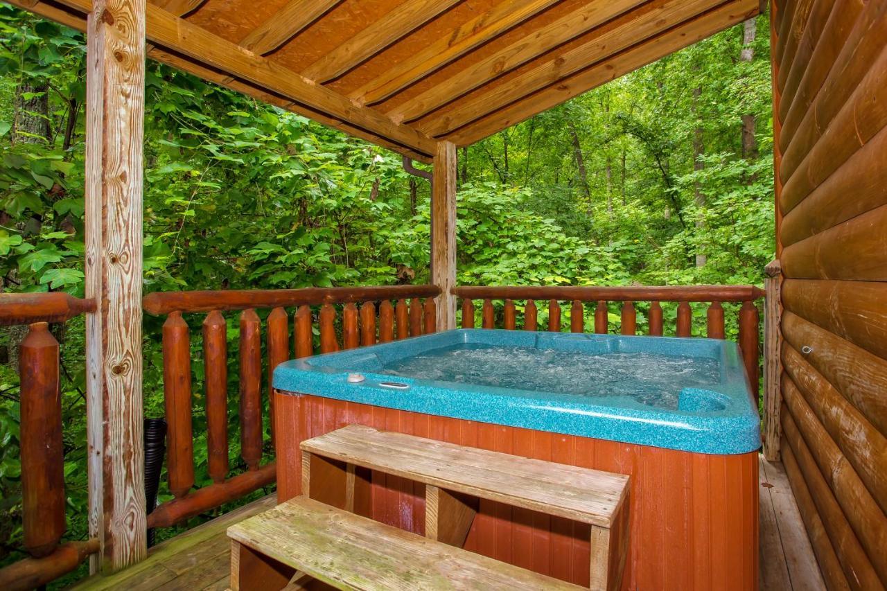 Suite Sensations, Hot Tub, Pool Table, 1089 Free Tickets Each Paid Day, Dollywood And More Pigeon Forge Eksteriør billede