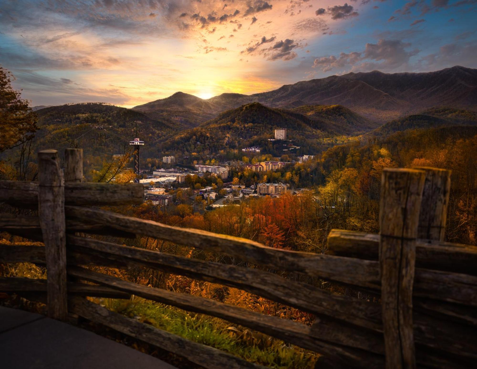 Suite Sensations, Hot Tub, Pool Table, 1089 Free Tickets Each Paid Day, Dollywood And More Pigeon Forge Eksteriør billede