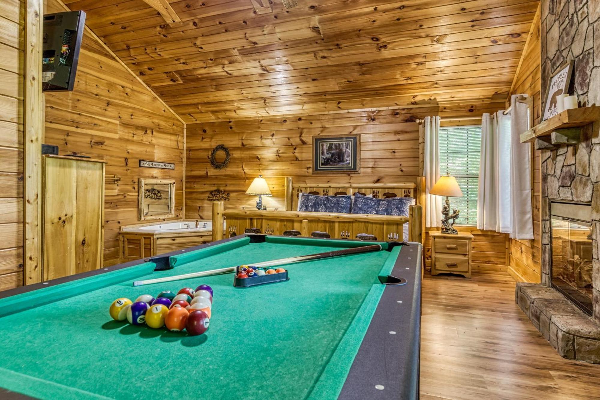 Suite Sensations, Hot Tub, Pool Table, 1089 Free Tickets Each Paid Day, Dollywood And More Pigeon Forge Eksteriør billede